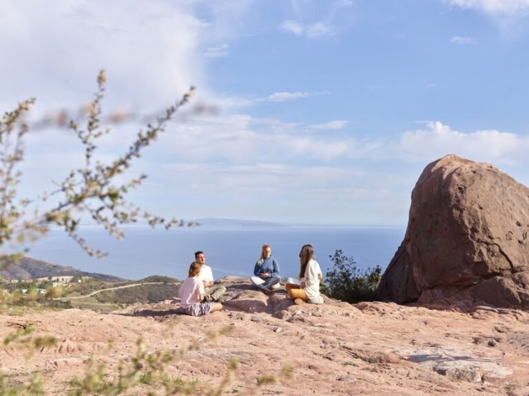 Mindful California Retreats: Discover Inner Peace with Meditation & Chakras