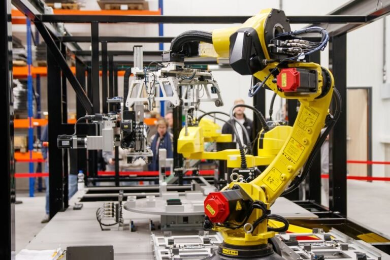 RoboForm: California's AI & Robotic Manufacturing Revolution by Machine Laps LA